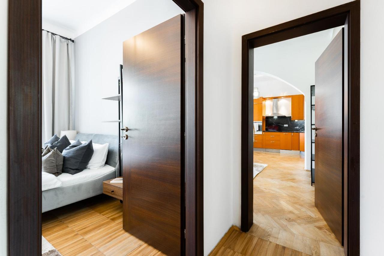 公寓 Spacious Near Center